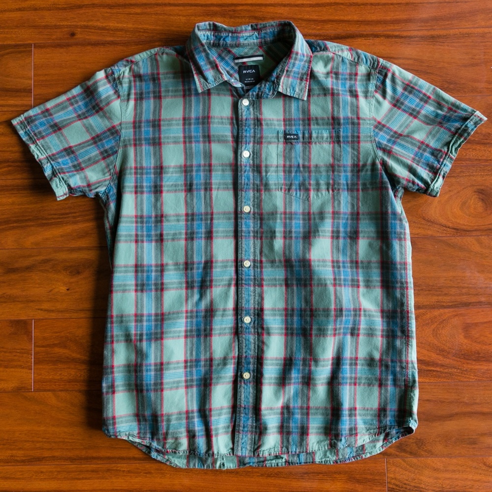RVCA Shortsleeve Plaid Regular Fit Button Up Shirt